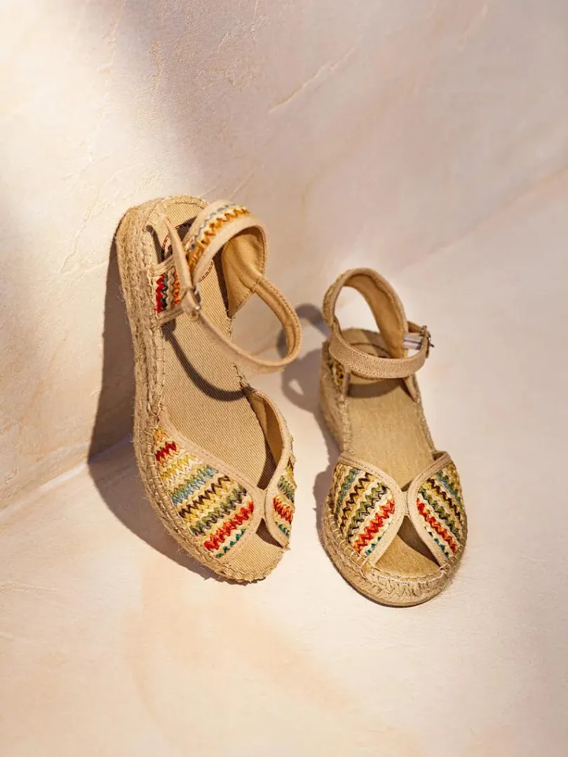 Toni Pons Cuñas Medias | Abiertas | BELLA-MA - Alpargata de mujer con cuña media en rafia multicolor | BELLA-MA