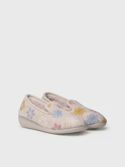 Toni Pons Slippers | CARME-CP - Zapatillas de casa de mujer con detalles bordados | CARME-CP