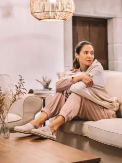 Toni Pons Slippers | GESSAMI - Zapatillas de casa de mujer inspiradas en la obra de Salvador Dalí | GESSAMI