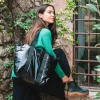 Toni Pons Bolsos | GINNY - Bolso para mujer en material acolchado negro brillante | GINNY