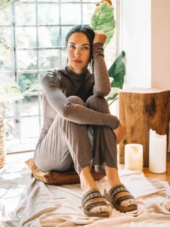 Toni Pons Slippers | JOYCE-YA - Zapatilla de casa de mujer con motivos étnicos | JOYCE-YA