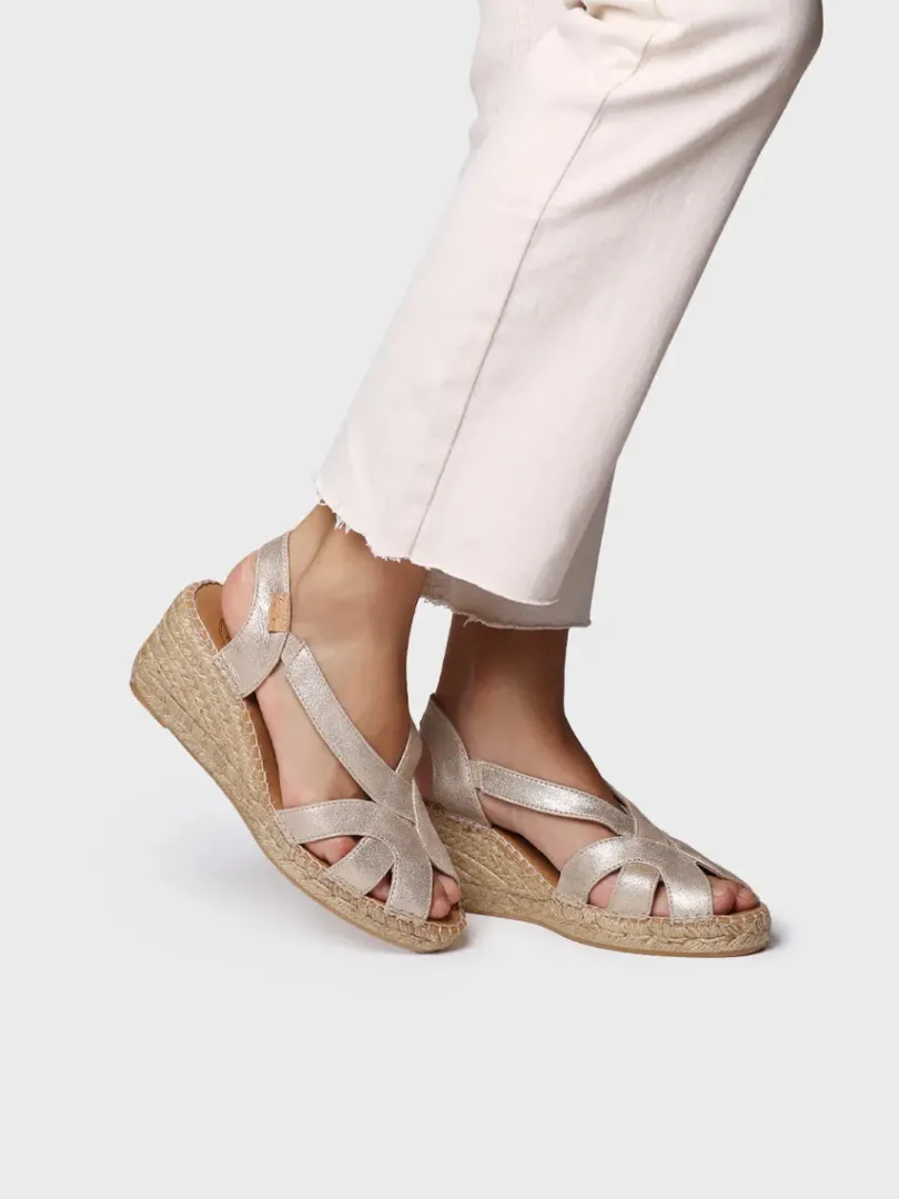 Toni Pons Cuñas Medias | Abiertas | LUCIA-AS - Alpargata de mujer en piel metalizada con cuña y elásticos | LUCIA-AS