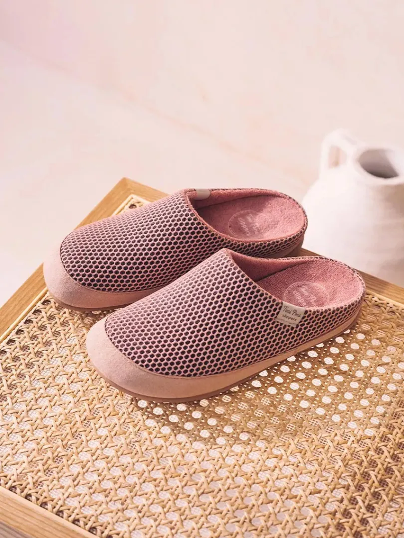Toni Pons Slippers | MINA-GC - Zapatilla de casa tipo zueco de mujer en rejilla | MINA-GC
