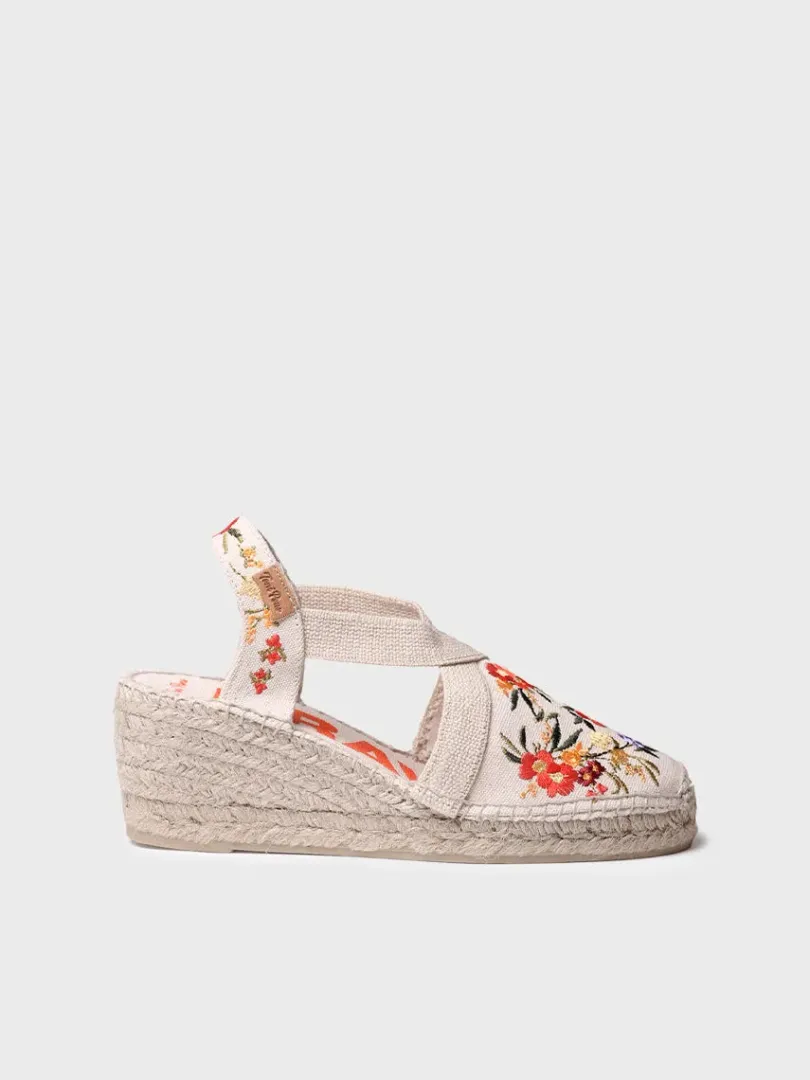 Toni Pons Cuñas Medias | Cerradas | MONTJOI - Alpargata de cuña de mujer con bordados multicolor | MONTJOI