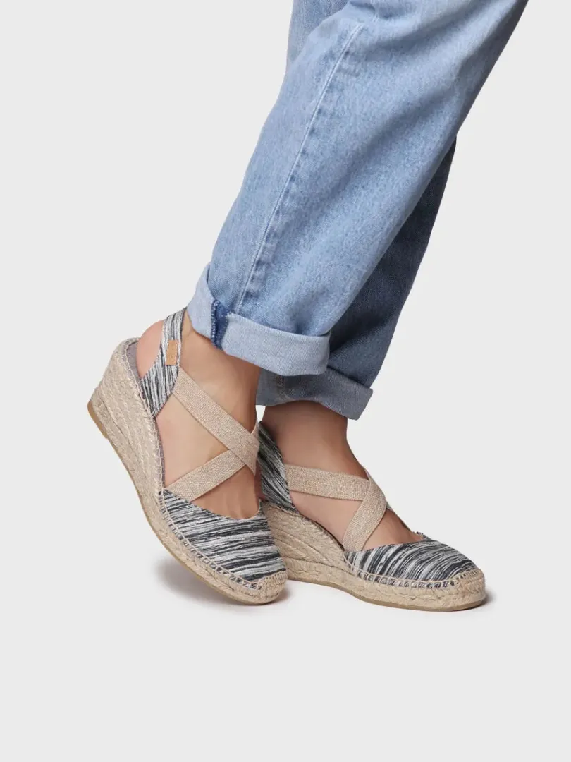 Toni Pons Cuñas Medias | Cerradas | SABA-RG - Alpargata de mujer con cuña y tiras elásticas cruzadas | SABA-RG