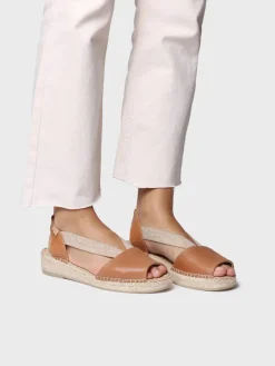 Toni Pons Abiertas | Cuñas Bajas | TALA - Alpargata de mujer en piel con cuña y elásticos para un calce más ancho | TALA