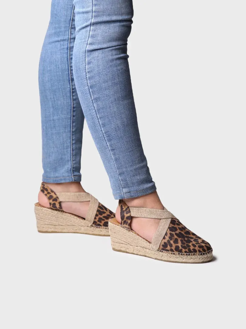 Toni Pons Cuñas Medias | Cerradas | TOSSA - Alpargata de piel con cuña media para mujer | TOSSA